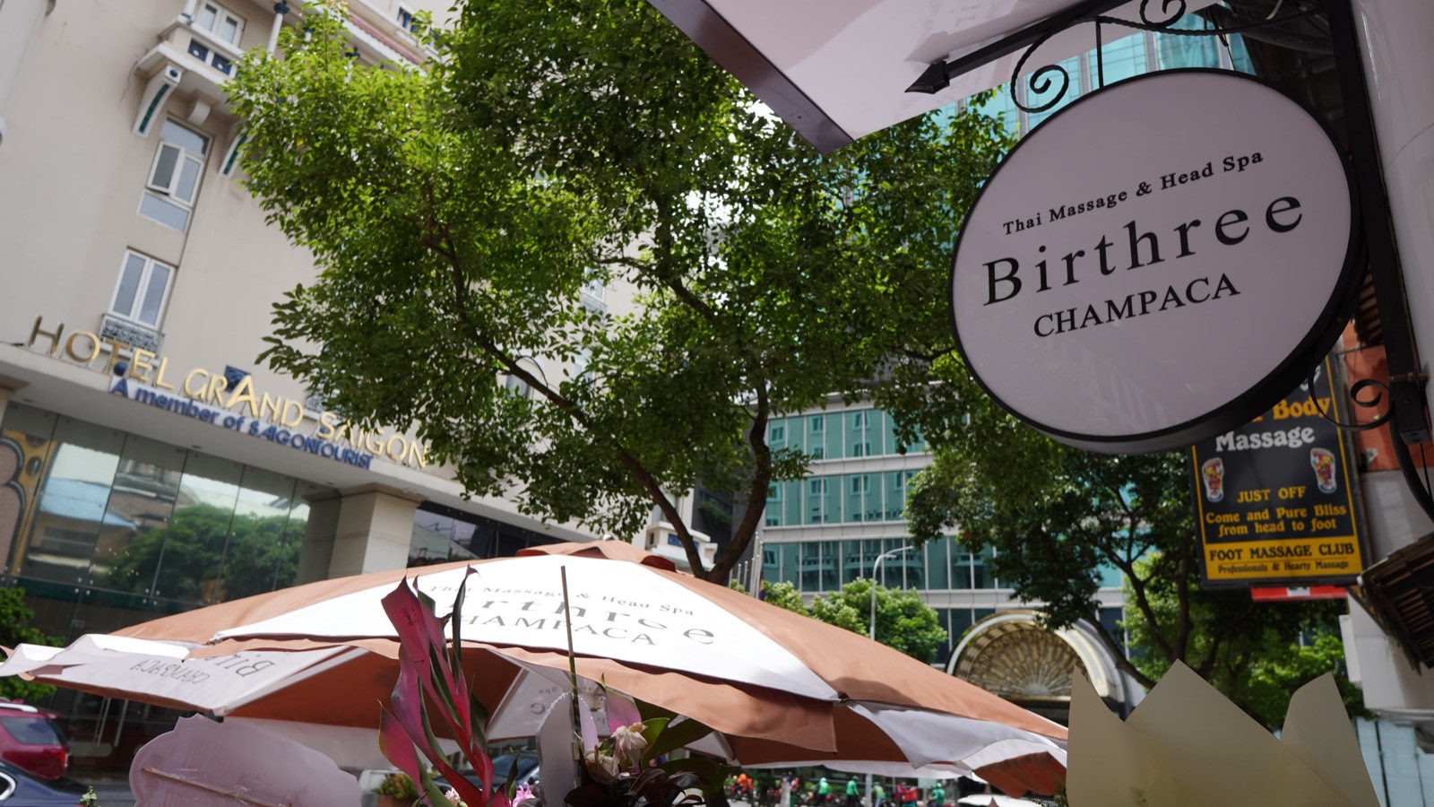 The Birthree CHAMPACA storefront sign