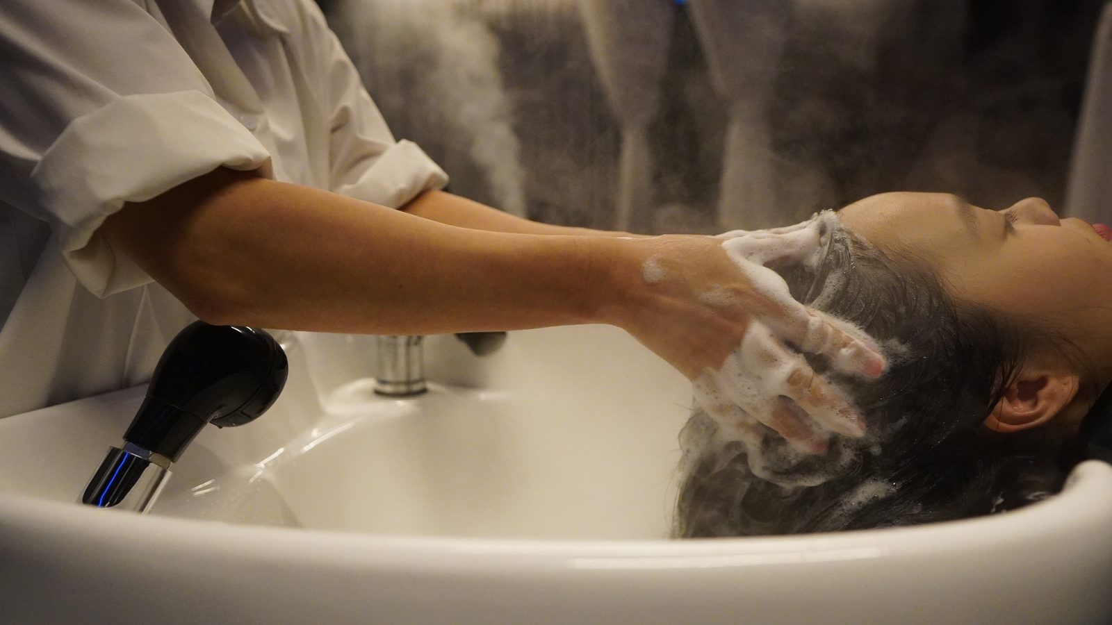 A Japanese head spa in warm steam